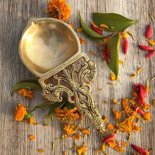 Aakrati Aarti Diya - Decorative Hand Made Brass Metal Oil Lamp