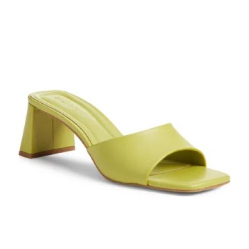 Jaydin Slide Sandal in Green lime (Size 5M)