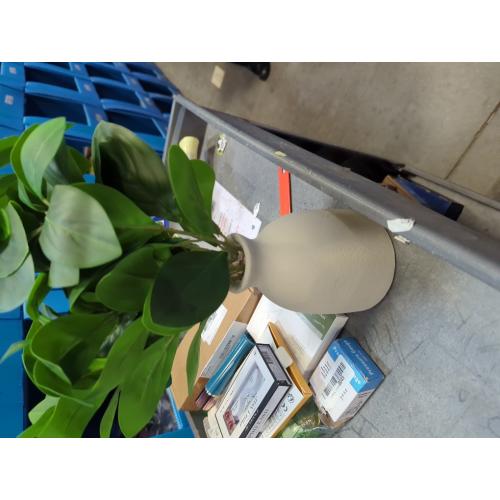 16 Artificial Eucalyptus Stems Potted Plant Indoor Fake Plants