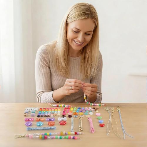 BESARME Beaded Keychain Making Kit, 372 Pcs, Colorful Alphabet Beads