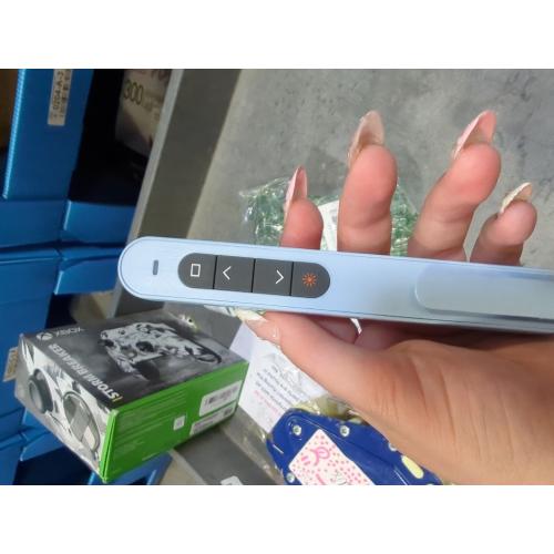 QUI Presentation Clicker with Volume Control, Wireless Presenter Remote