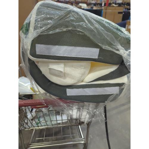 Size Large Color White and Grey 2 cooling wedges with pillow