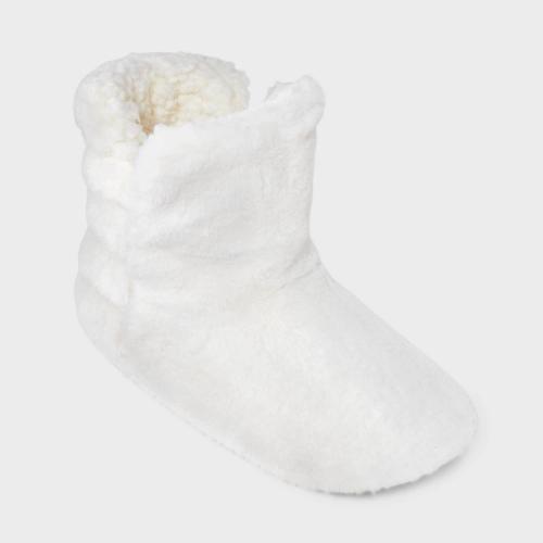 Women's Quilted Faux Fur Booties with Grippers - Auden™ Ivory M/L