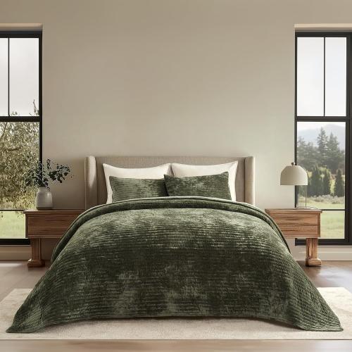 EVERGRACE Velvet Quilt Set King Size, Luxurious Soft Striped Channel Bedding Set, Lightweight Velvet Comforter for All Season, Oversized Bedspread Coverlet with 2 Matching Shams, Olive Green