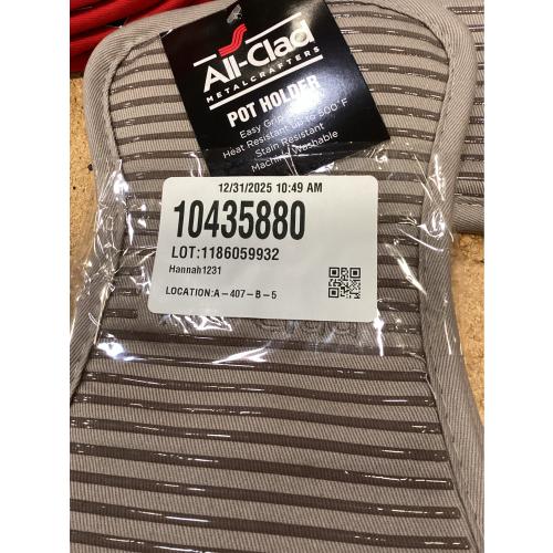 All-Clad Premium Pot Holder, 2 Piece, Titanium