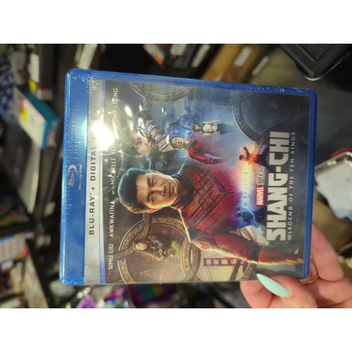 Marvel Studios Shang-Chi and the Legend of the Ten Rings Blu-ray [2021] [Region Free]