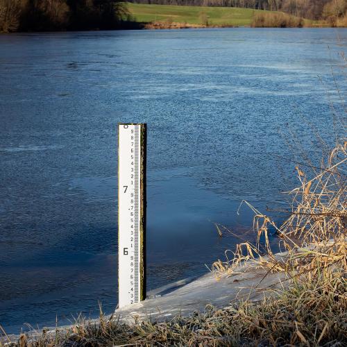 Depth Gauge, Water Level Gauge (Hundredths, Tenths, Teet), Heavy-Duty Ruler-Style Water Level Indicator, All-Weather Water Level Tool, Rust-Resistant, with Pre-Drilled Holes (4-8 Feet)