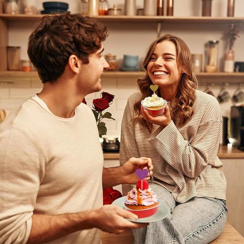 CIEOVO 28 Pack Heart Shaped Cake Pans with Spoons Baking Kit, 255ml/8.7oz Disposable Red Cake Pans with Lids Aluminum Heart Cake Pans for Valentine's Day Mother's Day Wedding Bridal Shower Baking