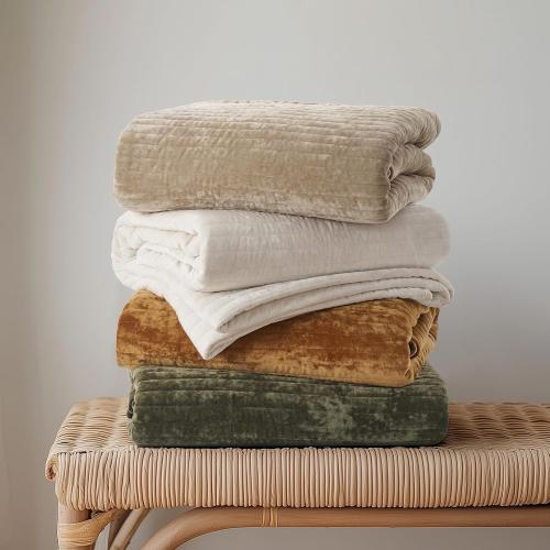 EVERGRACE Velvet Quilt Set King Size, Luxurious Soft Striped Channel Bedding Set, Lightweight Velvet Comforter for All Season, Oversized Bedspread Coverlet with 2 Matching Shams, Olive Green