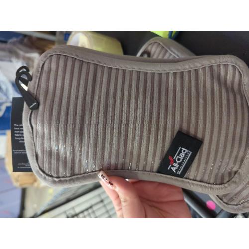 All-Clad Premium Pot Holder, 2 Piece, Titanium