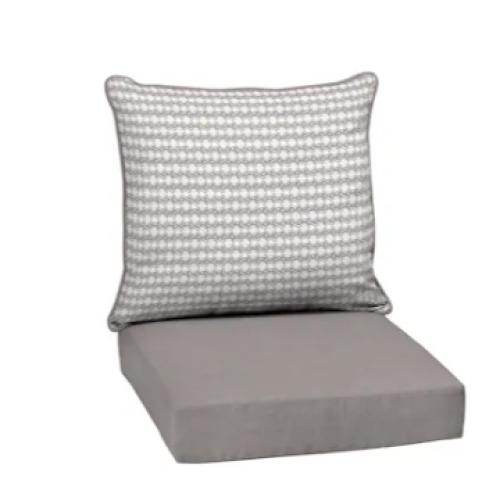 Style Selections 24-in x 24-in Galena Block Print Deep Seat Patio Chair Cushion