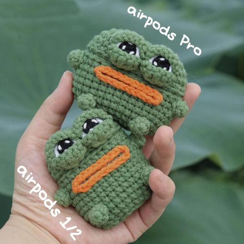 Yatchen Plush Case for AirPods Pro, Cute Fluffy 3D Cartoon Frog Furry Hairy   Soft TPU Cover Warm Carrying with Keychain Accessories Anti-Fall Protector for AirPods Pro Frog