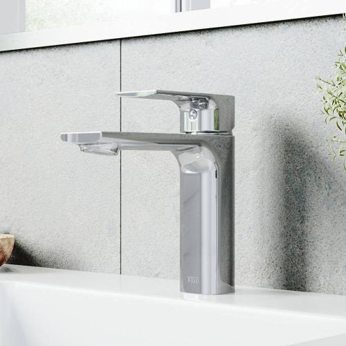 Davidson Single Handle Single-Hole Bathroom Faucet in Chrome